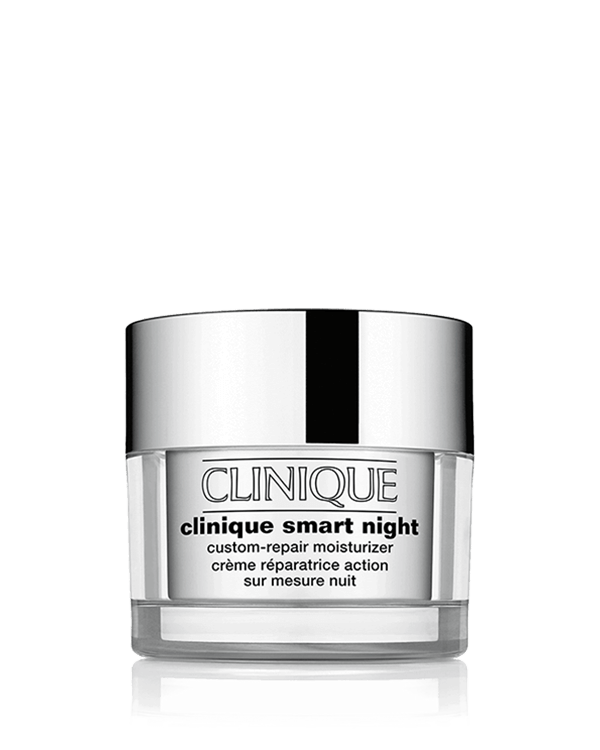 Clinique Smart Night™ Custom-Repair Moisturizer, Rellena automáticamente la piel al 75%. Trabaja toda la noche para suavizar visiblemente las líneas y las arrugas, empareja y resalta el tono de la piel.